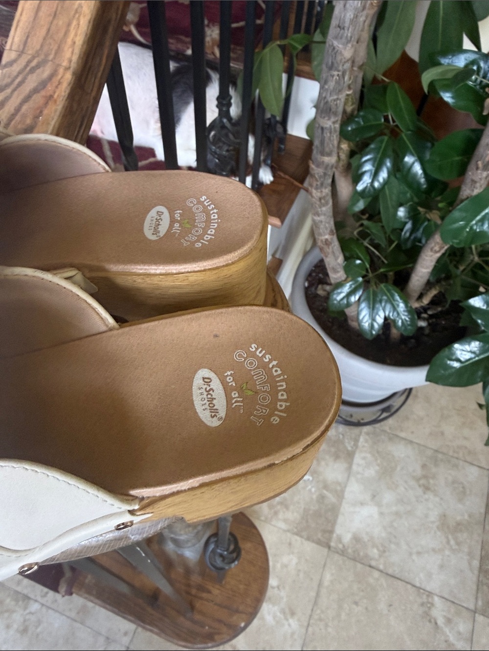 DR SCHOLLS classic clogs cream size 7 good condition - Picture 6 of 11